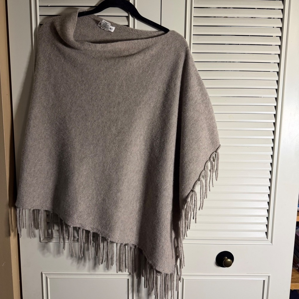 Merino Wool Cashmere Blend Fringed Poncho Sweater Shawl Wrap One Size Artisan NY